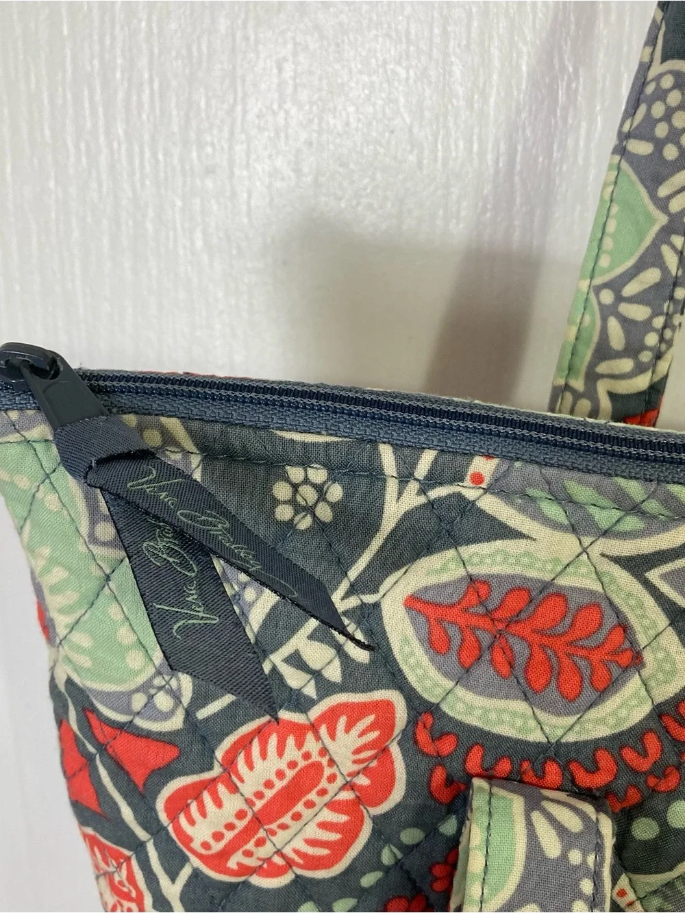Nwot VERA BRADLEY Shoulder Bag Grey Multicolor